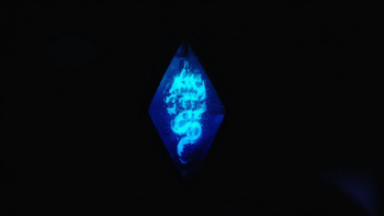 Dreamblue ～ soul of water ～ 暗闇では竜のモチーフが光を放ちます。 ラフォルム ガラスジュエリー ガラスアクセサリー