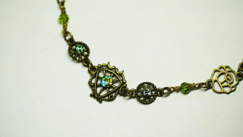 Antique rose necklace お手持ちのパーツに新たなパーツを組み合わせてリメイクしお作りしました。 ラフォルム ガラスジュエリー ガラスアクセサリー