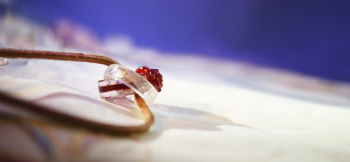 Ring of the love Universe ~ Glass rose ~ バラの付いた方のリングには赤い1本のライン。 ラフォルム ガラスジュエリー ガラスアクセサリー