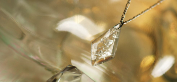 Rhombic Ice comet 透明感の中に銀の箔が輝きます。 ラフォルム ガラスジュエリー ガラスアクセサリー