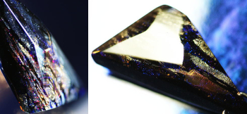Crystallization galaxy 内部のブルーや様々な輝き。アイスロックのきりっとした面への反射も素敵です。 ラフォルム ガラスジュエリー ガラスアクセサリー