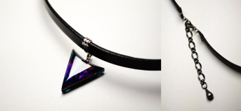 Power of triangle ～ Sunset Purple(チョーカータイプ) ～ 本牛革のチョーカータイプ。アジャスター付きで長さ調整も可能です。 ラフォルム ガラスジュエリー ガラスアクセサリー
