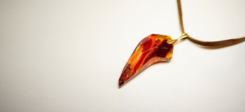 FLAME ICE FANG シャープなフォルムに仕上がっております。 ラフォルム ガラスジュエリー ガラスアクセサリー