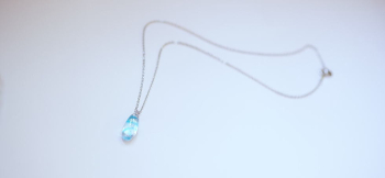 早春の煌き ～ 雪解け ～ シンプルで身に付けやすい逸品。 ラフォルム ガラスジュエリー ガラスアクセサリー
