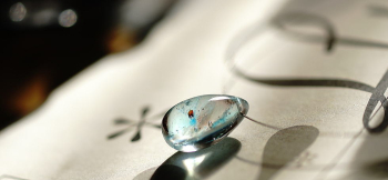 Gentle water aurora お気に入りのキャラクターの配色を、優しい色合いで大胆なマーブル模様に再現。 ラフォルム ガラスジュエリー ガラスアクセサリー