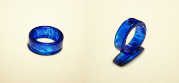 La Grotta Azzurra 、内部の青の濃淡が、光の透過によって美しい模様を浮かび上がらせます。 ラフォルム ガラスジュエリー ガラスアクセサリー
