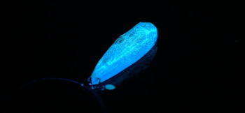 Water universe ～ 煌きの天の川 ～ 暗闇では神秘的な淡いブルーの光。 ラフォルム ガラスジュエリー ガラスアクセサリー