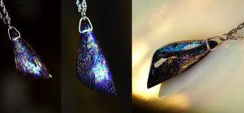 Polyhedral shine galaxy ～ 神秘なる光 ～ 煌きの表情は見る角度や光方で無限に変化します。 ラフォルム ガラスジュエリー ガラスアクセサリー