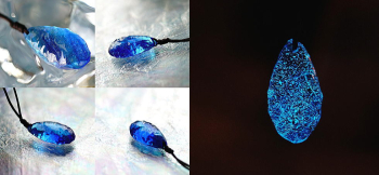 聖龍の結晶 見る角度や光の当たり方でその表情を変えます。 ラフォルム ガラスジュエリー ガラスアクセサリー