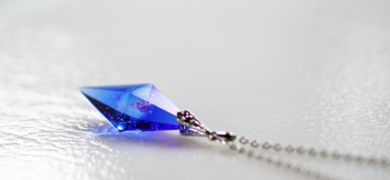 Dreamblue ～ Dichroic Earth ～ ライトスカイブルーの透明感のある色合いです。 ラフォルム ガラスジュエリー ガラスアクセサリー