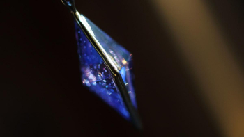 Collaborate Dreamblue ～ Twinkle of mystical stars ～ 宵から明けの空のような移り変わりと煌きを表現した世界にひとつのオーダーメイドガラスペンダント。 ラフォルム ガラスジュエリー ガラスアクセサリー