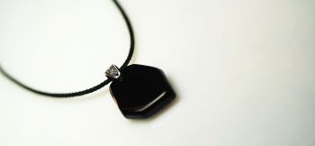 Modern Glass Onyx 天然石のオニキスをイメージしています。 ラフォルム ガラスジュエリー ガラスアクセサリー