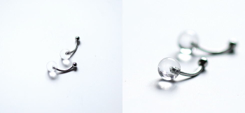 シンプルバナナバーベルピアス 無色透明の色合いです。 ラフォルム ガラスジュエリー ガラスアクセサリー