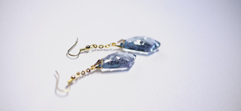 Sophisticated sword MINI ～ Ice rock ～ 世界にひとつのオリジナルピアス。 ラフォルム ガラスジュエリー ガラスアクセサリー