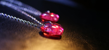 Innocent heart ~ 想い ~ ふっくらした可愛らしいフォルムのハートです。 ラフォルム ガラスジュエリー ガラスアクセサリー
