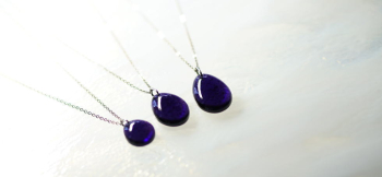 Natural grape drops 世界にひとつのメモリアルペンダント3点が完成いたしました。 ラフォルム ガラスジュエリー ガラスアクセサリー