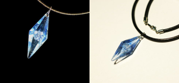 Happeiest Serendipity ～ Seven Sapphire 世界にひとつの八面体メモリアルペンダント。 ラフォルム ガラスジュエリー ガラスアクセサリー