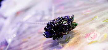 華牡丹 ～ 思い出 ～ 花びら一枚一枚まで丁寧に表現。 ラフォルム ガラスジュエリー ガラスアクセサリー