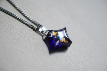 Diamond blue star ～ Jewel ～ 夜空にきらめく一等星のような存在感。 ラフォルム ガラスジュエリー ガラスアクセサリー