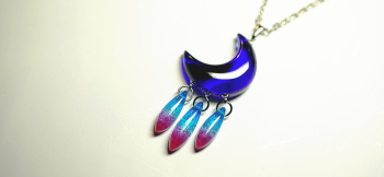 Falling blue moon オリジナリティのある素敵なペンダントが完成いたしました。 ラフォルム ガラスジュエリー ガラスアクセサリー