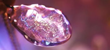 Ice drop ～ ROSE ～ 内部には美しいラメ入り。 ラフォルム ガラスジュエリー ガラスアクセサリー