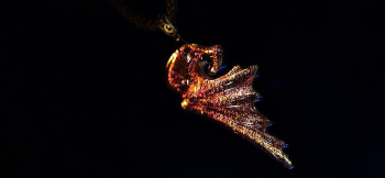 Bonds of love ～ Demonic ～ その悪魔の羽根は様々な煌きに変化します。 ラフォルム ガラスジュエリー ガラスアクセサリー