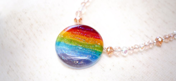 Rainbow Fullmoon 存在感のある世界にひとつのフルムーンペンダント。 ラフォルム ガラスジュエリー ガラスアクセサリー
