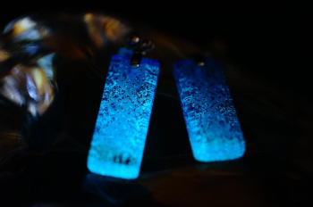Blue Mirage 暗闇で優しく神秘的に光る蓄光加工も施しています。 ラフォルム ガラスジュエリー ガラスアクセサリー