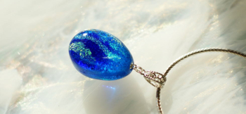 Sea Egg ブルーの濃淡が美しい海のたまご。 ラフォルム ガラスジュエリー ガラスアクセサリー