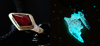 BLOOD BAT ～ Nice gentleman ～ 上部のSilver925製のバチカン部には、五面体のガラスルースを制作し設置。蓄光のシーン、肉眼では淡い神秘的な光です。 ラフォルム ガラスジュエリー ガラスアクセサリー