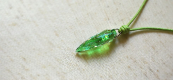 Germination fang 新緑の季節の煌きをそのままガラスの内部に閉じ込めました。 ラフォルム ガラスジュエリー ガラスアクセサリー