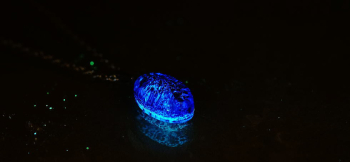 Blue shiny jewel 美しく神秘的なブルーの蓄光。 ラフォルム ガラスジュエリー ガラスアクセサリー