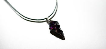 Polyhedral fang ブラックをベースにしています。 ラフォルム ガラスジュエリー ガラスアクセサリー