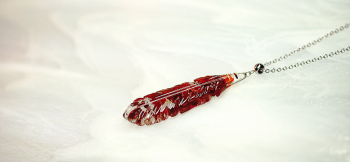 AMERICAN FLAME FEATHER フェザー(羽根)タイプのペンダント。 ラフォルム ガラスジュエリー ガラスアクセサリー