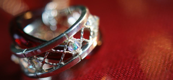 Ring of the love Univers ～ Adaptation heart ～ Silverリングには、美しいラメの輝く小さなカットビーズを6個をあしらいました。 ラフォルム ガラスジュエリー ガラスアクセサリー