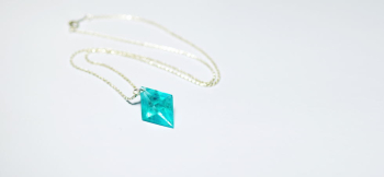 Dreamblue ～ Angel of water ～ Silver925製カットフレンチチェーン付き。 ラフォルム ガラスジュエリー ガラスアクセサリー