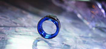 Watery planet / コラボレーションリング 嵌めると光が透過します。 ラフォルム ガラスジュエリー ガラスアクセサリー