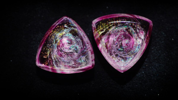 Reuleaux triangleⅡ 美しい煌きを施した銀河の渦。 ラフォルム ガラスジュエリー ガラスアクセサリー