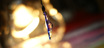 Jewelry ancients サイドから。身に着け易いスタイリッシュなフォルム。 ラフォルム ガラスジュエリー ガラスアクセサリー
