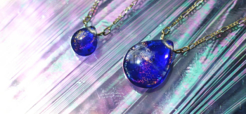 Blue fairy ～ Large & Small ～ サイズ違いのドロップタイプペンダント。 ラフォルム ガラスジュエリー ガラスアクセサリー