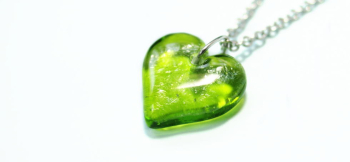 Pure green love シルバーに輝くラメを施しました。 ラフォルム ガラスジュエリー ガラスアクセサリー