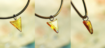 Dichroic triangle emblem サイドカットしたシャープなフォルムです。 ラフォルム ガラスジュエリー ガラスアクセサリー