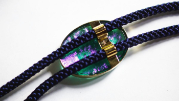 Energy water / K18 裏面側。K18製のオリジナル彫金枠金具を制作いたしました。 ラフォルム ガラスジュエリー ガラスアクセサリー