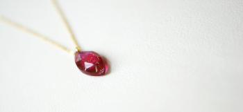 愛の言葉 ～ 煌花  ～ 全体にマーキスカット風のカットを施しています。 ラフォルム ガラスジュエリー ガラスアクセサリー
