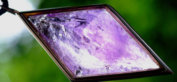 Dream Natural Amethyst 高さ約120mm、幅55mm、重量約550gの存在感のある「ボリビア産アメジスト」の結晶から贅沢に削り出した逸品! ラフォルム ガラスジュエリー ガラスアクセサリー