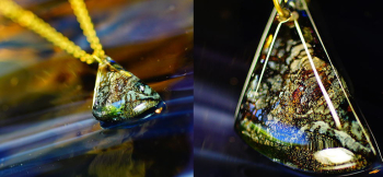 Gathering of sparkling planet 内部には宇宙を思わせる様々なフォルムの模様や煌きを施しています。 ラフォルム ガラスジュエリー ガラスアクセサリー