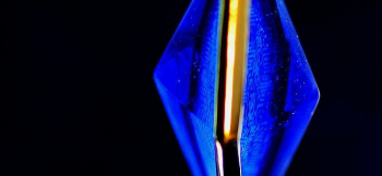 Collaborate Dreamblue ～ Precision luminous circuits ～ 浮かび上がるような内部の模様。 ラフォルム ガラスジュエリー ガラスアクセサリー