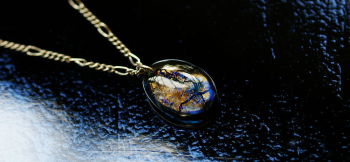Aquamarine drop 滑らかな丸みのあるフォルムです。 ラフォルム ガラスジュエリー ガラスアクセサリー