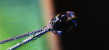 Aquamarine drop 奥深く輝く様々な煌きが美しいです。 ラフォルム ガラスジュエリー ガラスアクセサリー