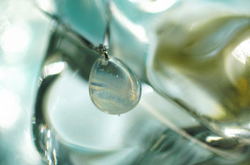 雪のヴェール ～ Diamond dust ～ 世界にひとつ、ラフォルムオリジナルガラスペンダント。 ラフォルム ガラスジュエリー ガラスアクセサリー